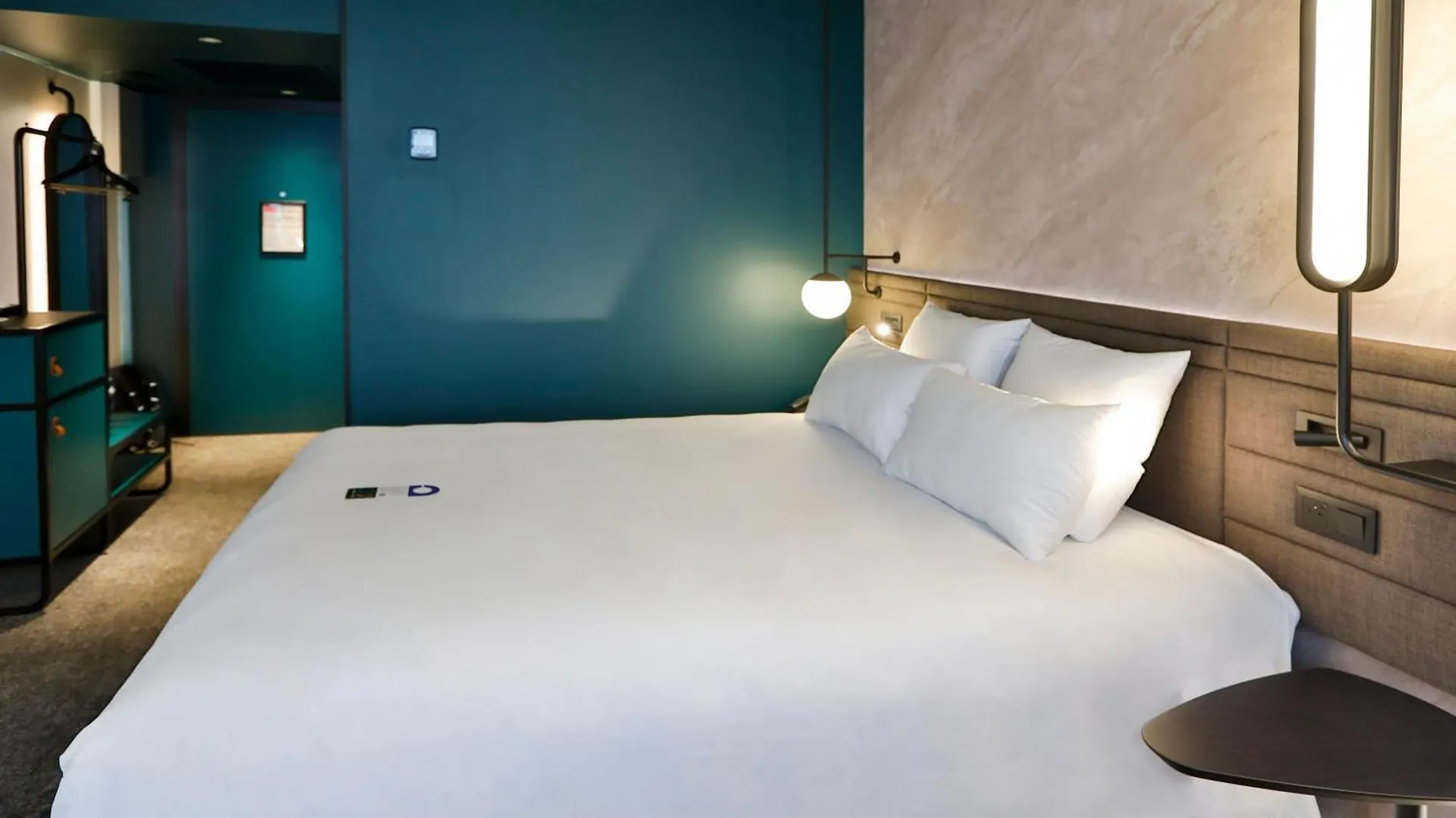 Отель Novotel Praha Wenceslas Square